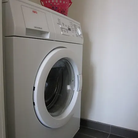 Iris Apartment *
